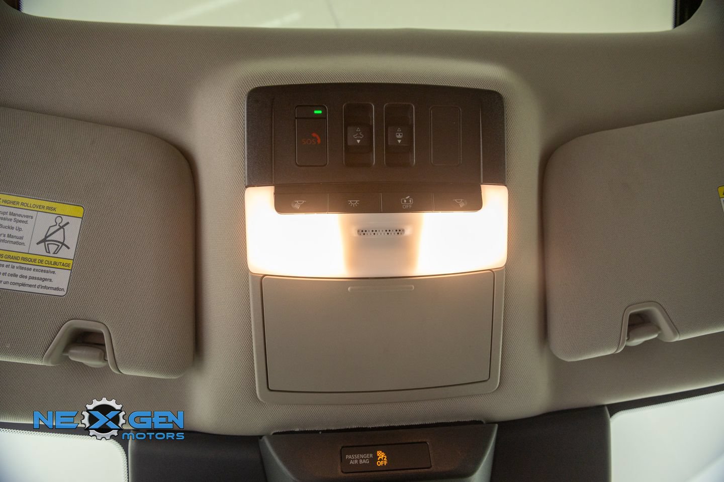 Used 2022 Nissan Pathfinder Platinum AWD/4WD image 21