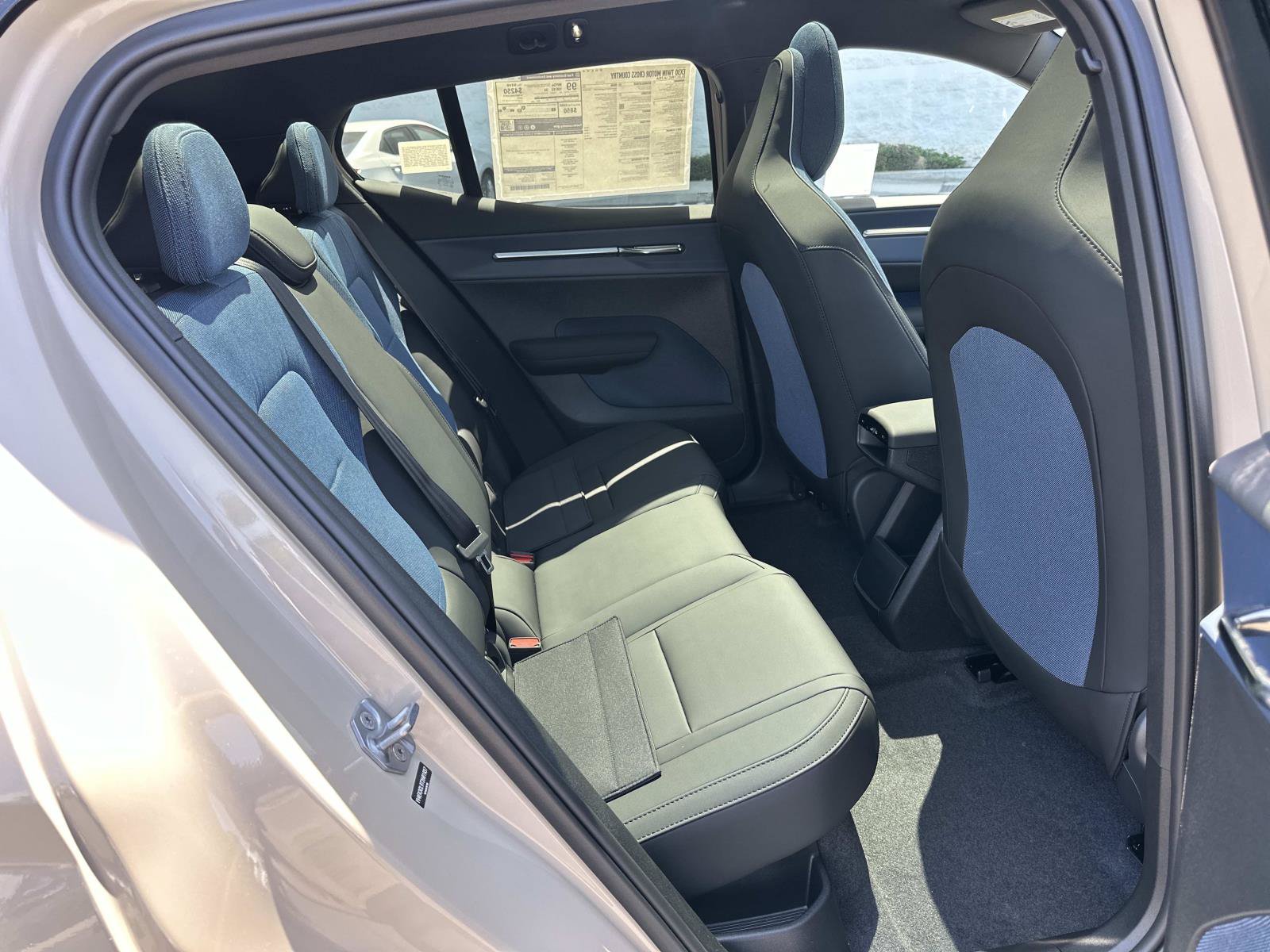 New 2026 Volvo EX30 Cross Country Ultra AWD/4WD image 19