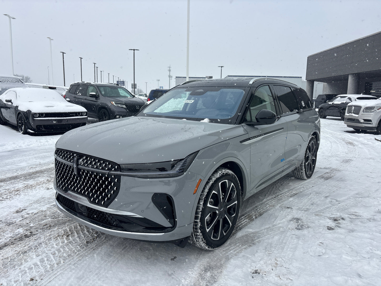 New 2026 Lincoln Nautilus Reserve image 3