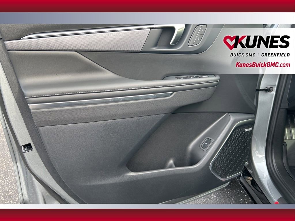 New 2026 Buick Enclave Sport Touring w/ LPO, Floor Liner Package AWD/4WD image 11