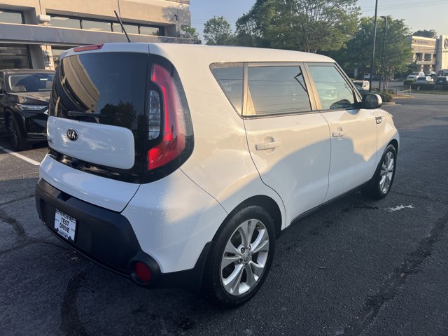Used 2015 Kia Soul + w/ Primo Package FWD image 5