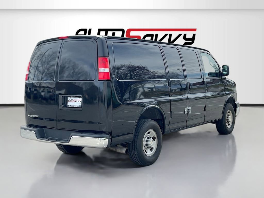 Used 2024 Chevrolet Express 2500 w/ Driver Convenience Package image 7