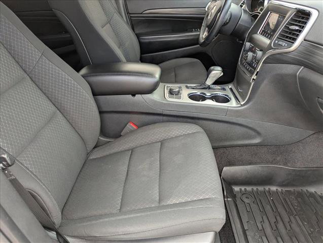 Used 2019 Jeep Grand Cherokee Laredo image 20