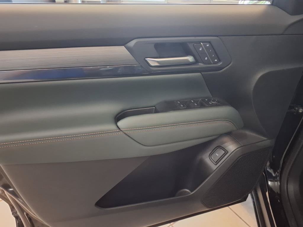New 2026 GMC Terrain AT4 w/ Convenience Package III AWD/4WD image 9