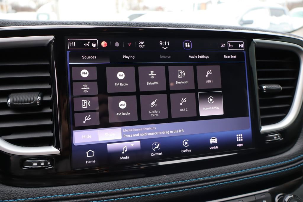 Used 2021 Chrysler Pacifica Touring-L w/ Uconnect Theater Family Group image 19