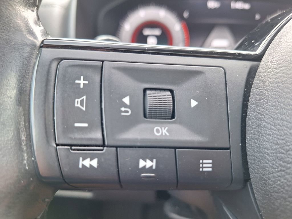 Used 2023 Nissan Rogue Platinum w/ Platinum Premium Package image 13