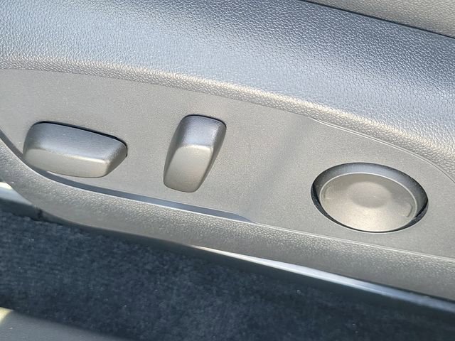 Used 2025 Chevrolet Equinox EV LT FWD image 24
