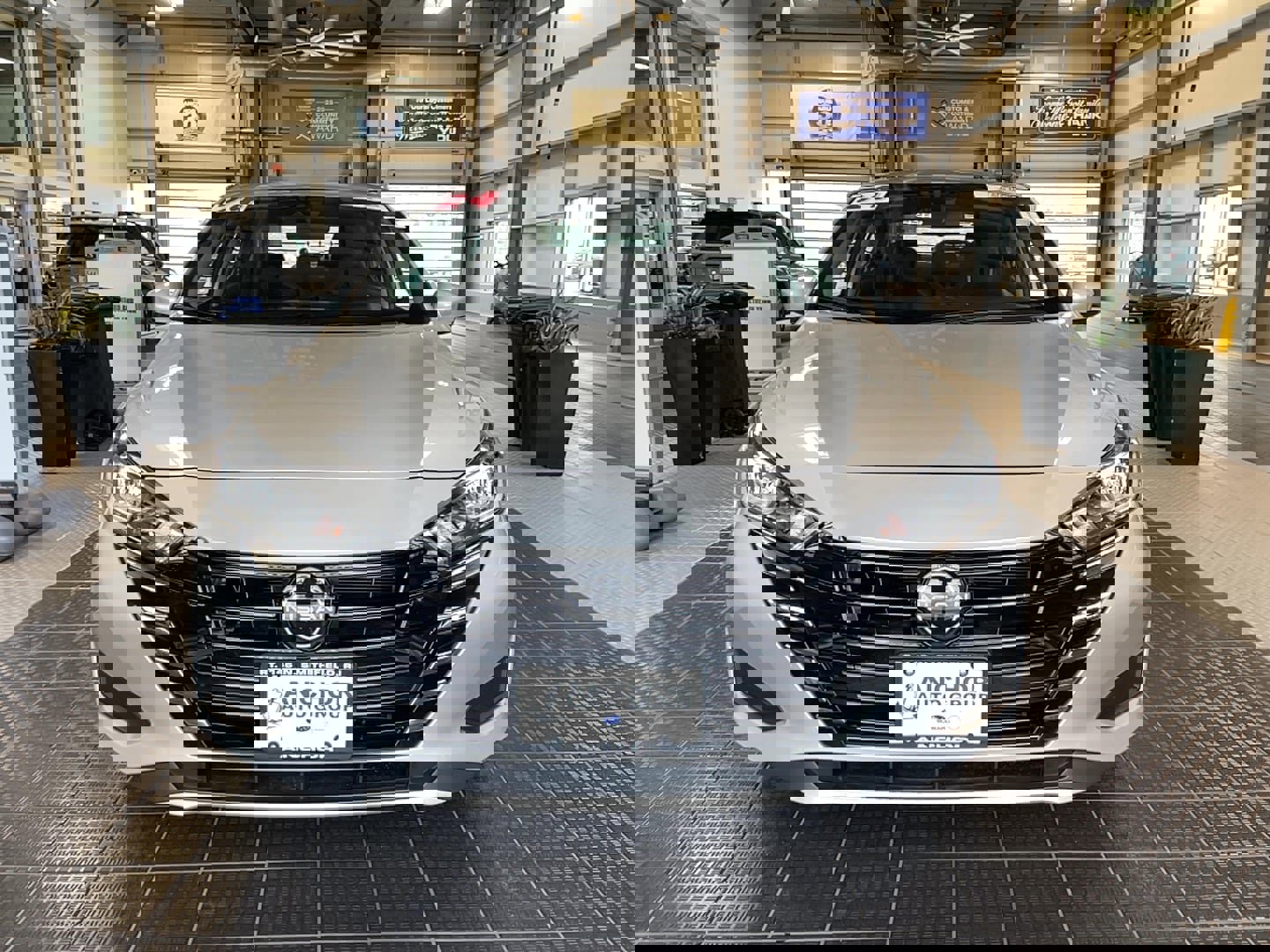 Used 2024 Nissan Versa SV image 2