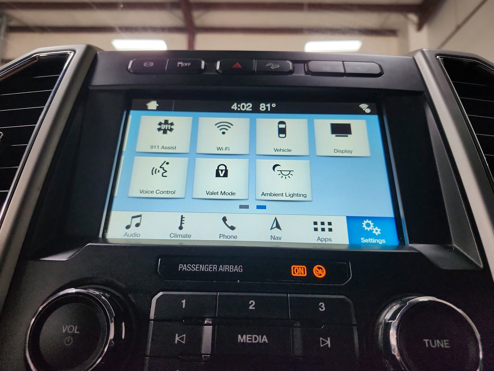 Used 2018 Ford F350 Lariat w/ Lariat Ultimate Package image 32