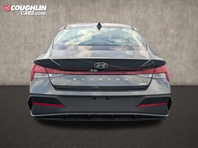 New 2026 Hyundai Elantra Blue image 7