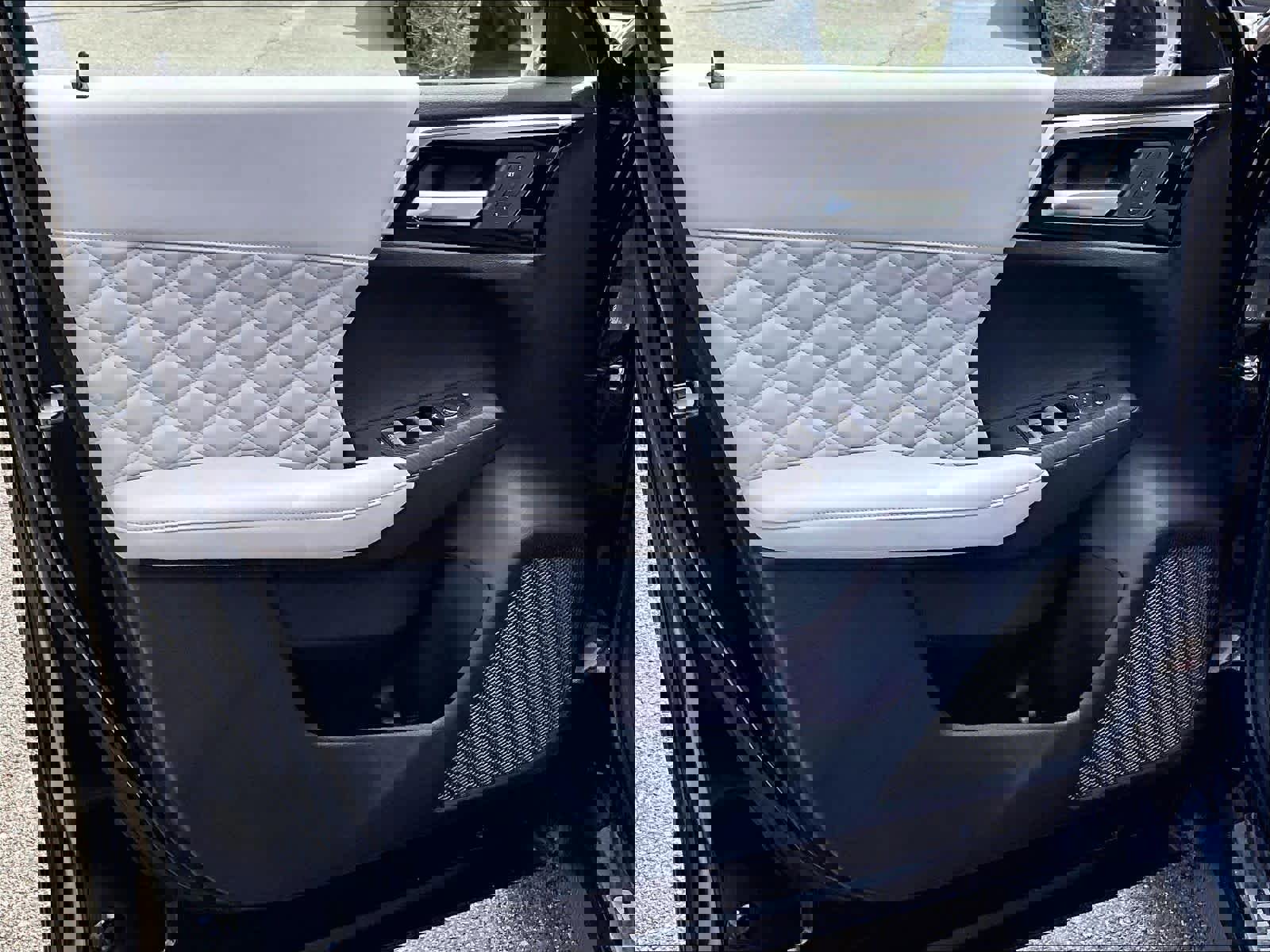 Used 2023 Mitsubishi Outlander SEL image 9