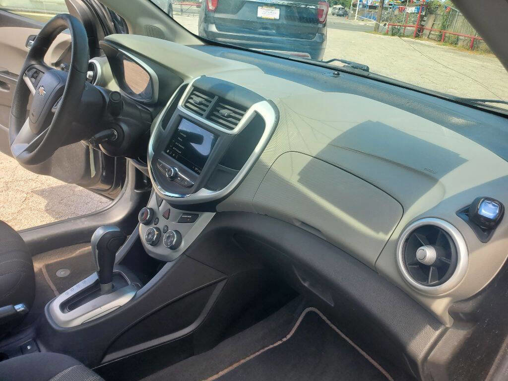 Used 2019 Chevrolet Sonic LT FWD image 22