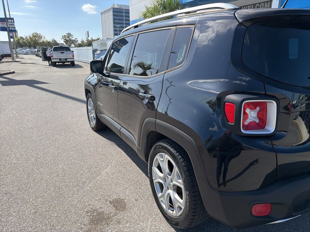 Used 2016 Jeep Renegade Limited image 4