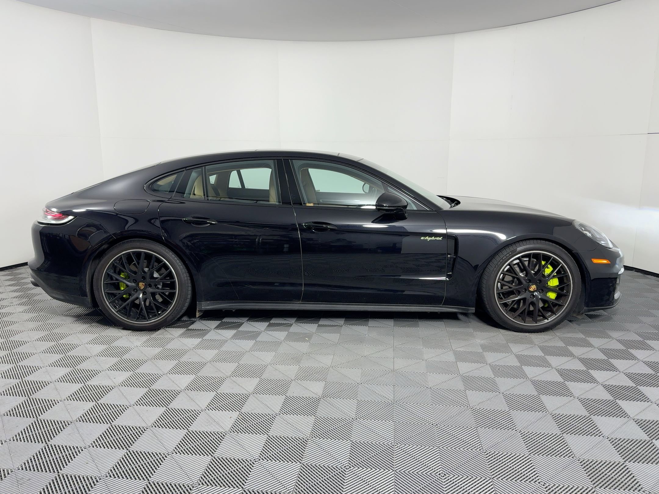 Certified 2023 Porsche Panamera 4 image 8