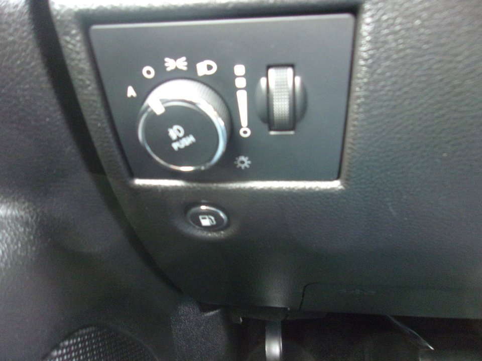 Used 2022 Jeep Grand Cherokee Laredo X image 23