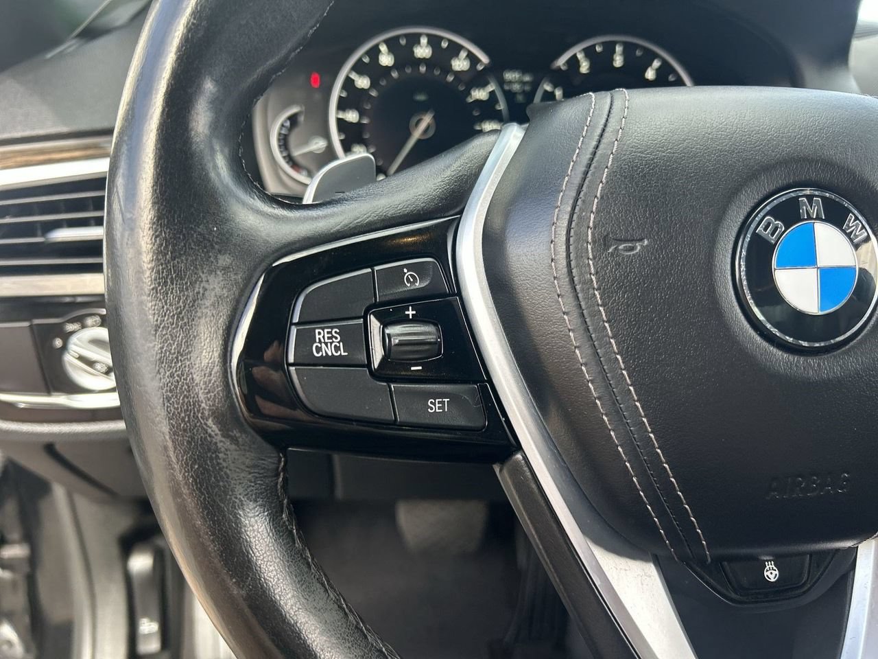 Used 2019 BMW 530i xDrive AWD/4WD image 21
