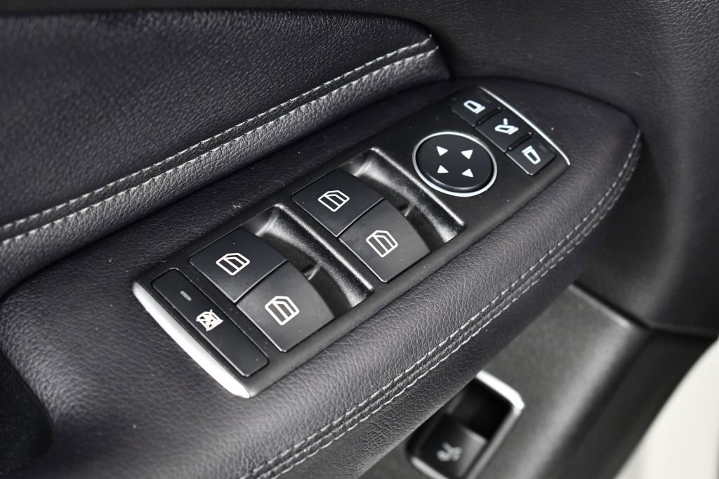 Used 2018 Mercedes-Benz GLE 350 4MATIC image 23