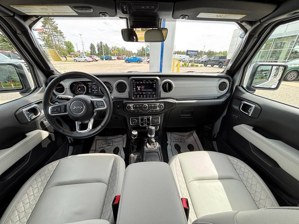 Used 2023 Jeep Wrangler Unlimited Sahara AWD/4WD image 20