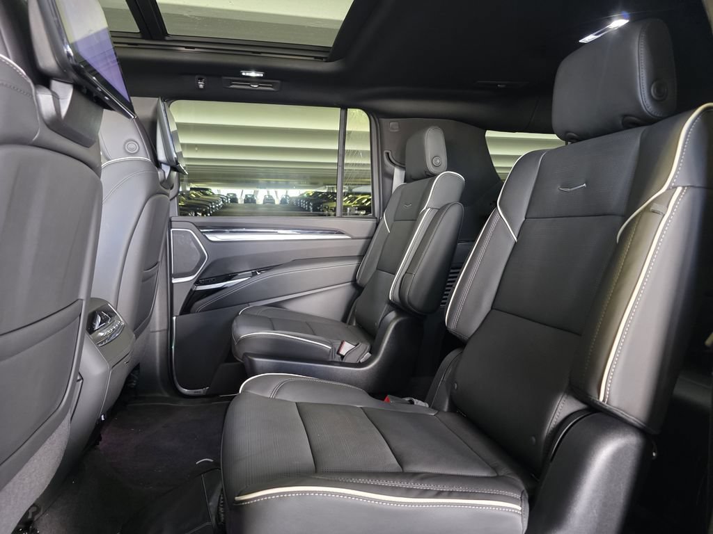 New 2026 Cadillac Escalade ESV Sport w/ Touring Package AWD/4WD image 13
