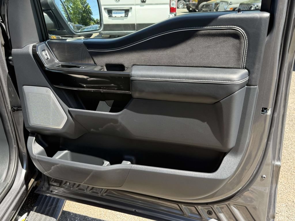 Used 2024 Ford F150 Lightning Platinum AWD/4WD image 7