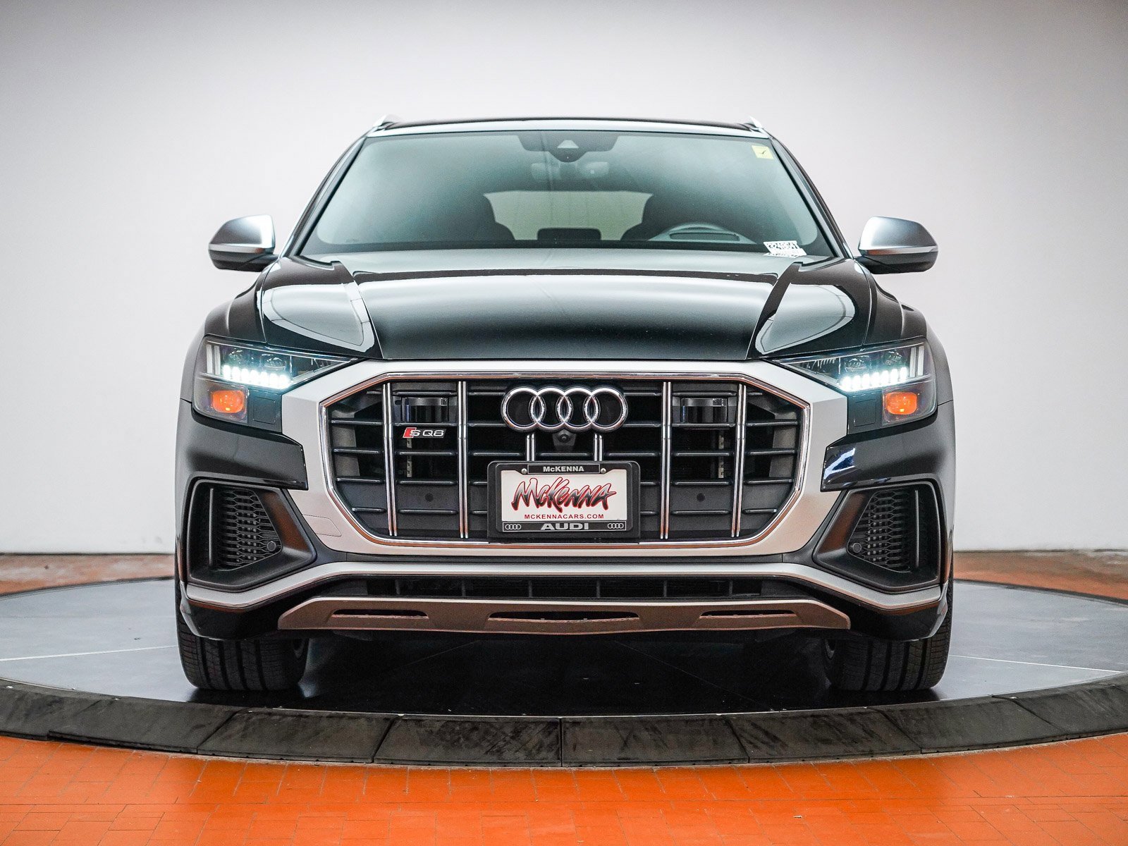 Used 2021 Audi SQ8 Prestige w/ Prestige Package image 2