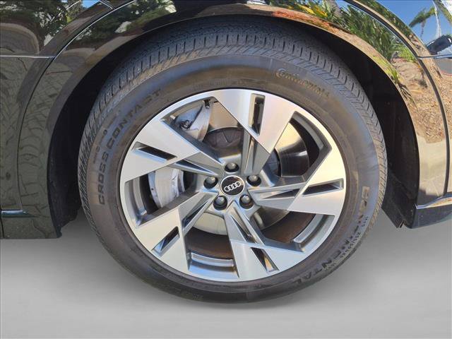 Used 2022 Audi e-tron Premium AWD/4WD image 23