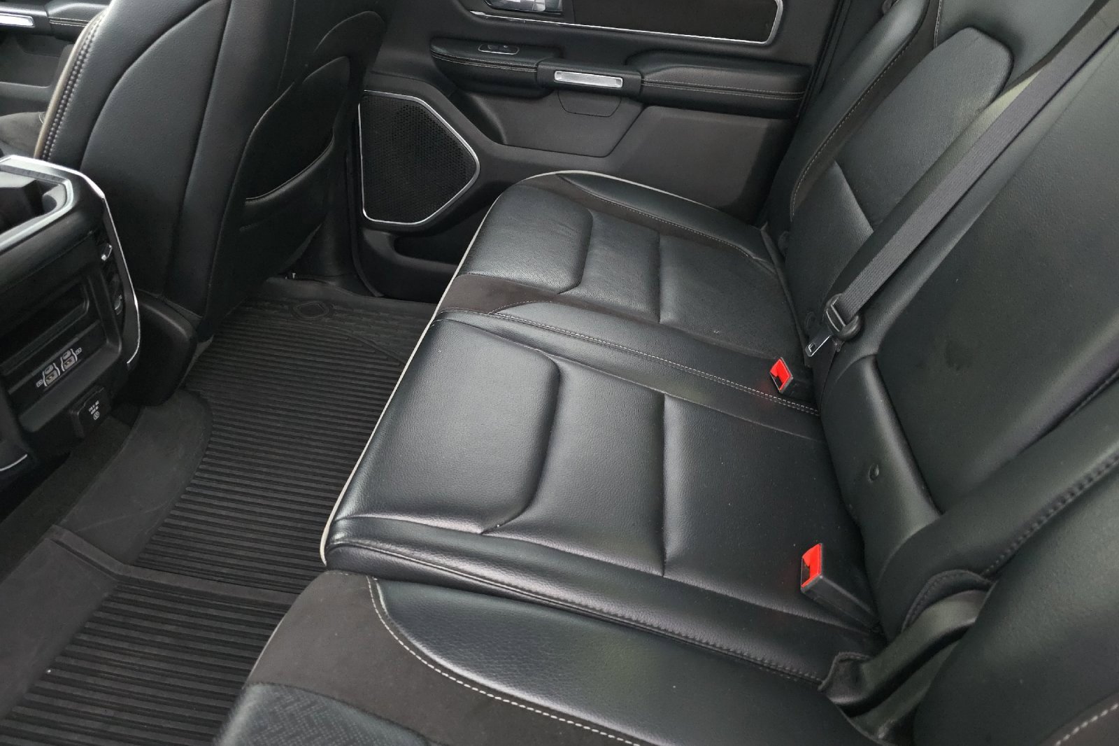 Used 2023 RAM 1500 Laramie image 12