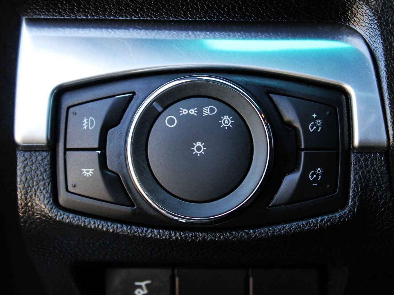 Used 2016 Ford Explorer Limited AWD/4WD image 29