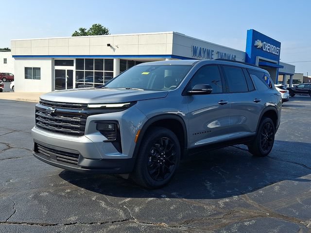 New 2026 Chevrolet Traverse LT w/ Midnight/Sport Edition FWD image 3