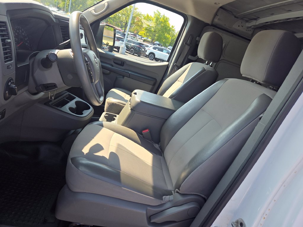 Used 2020 Nissan NV 2500 SV RWD image 27