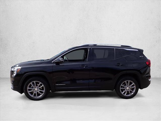 Used 2024 GMC Terrain SLT AWD/4WD image 2