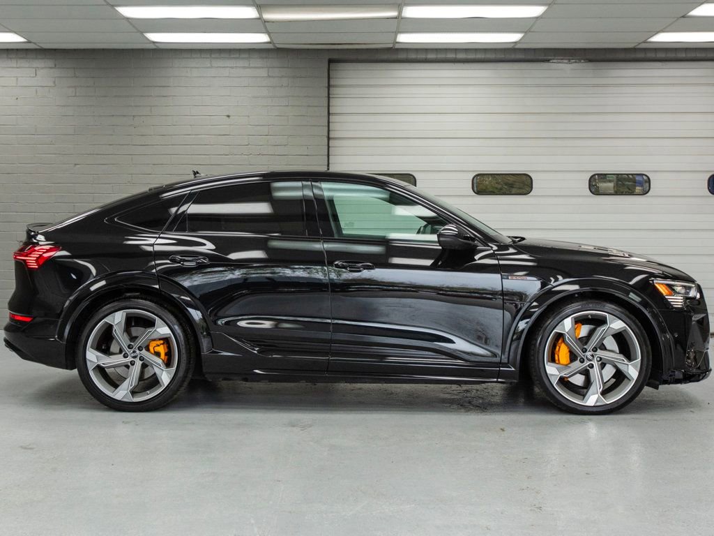 Used 2023 Audi e-tron S Prestige w/ Prestige Package AWD/4WD image 3