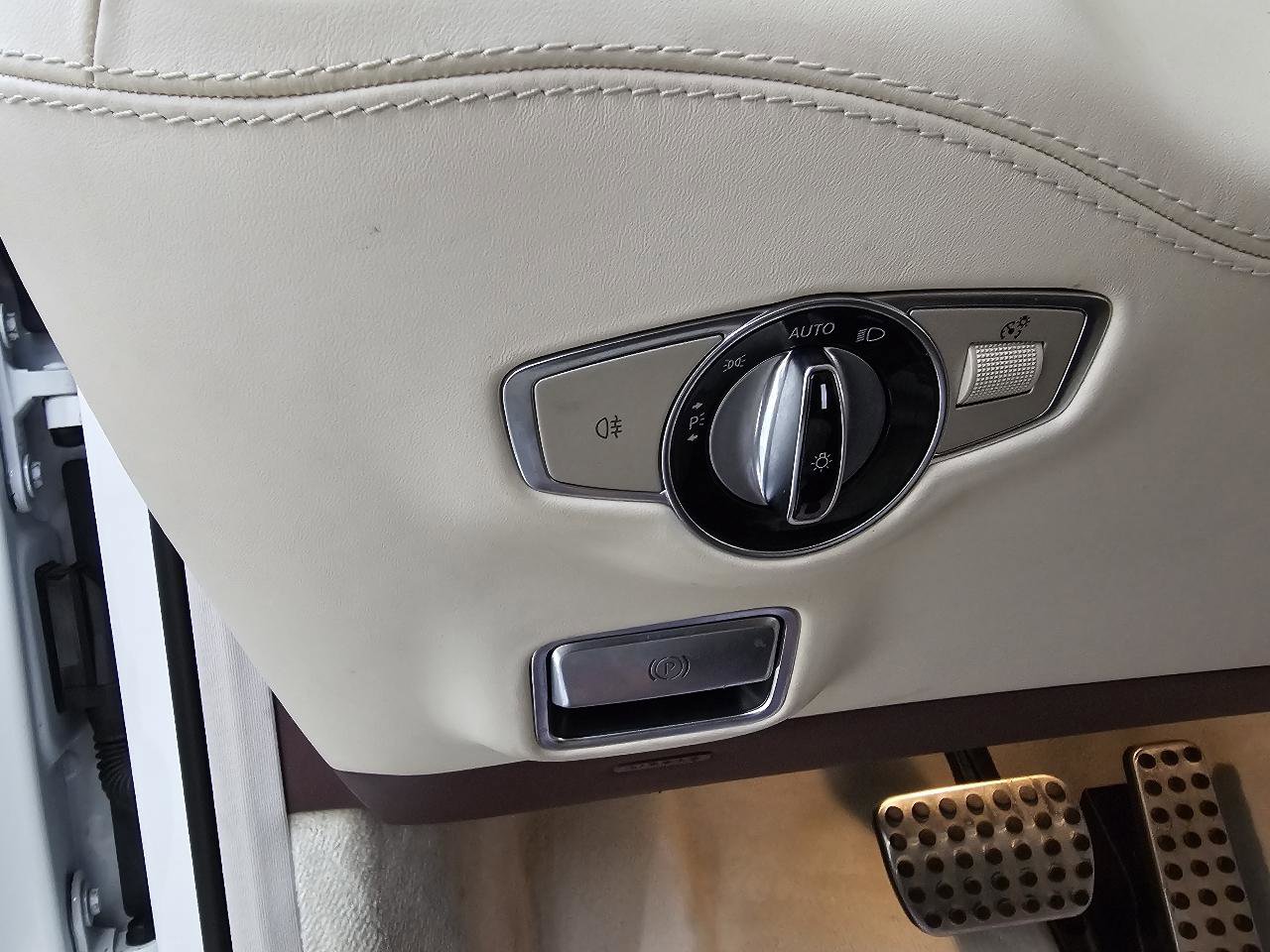 Used 2019 Mercedes-Benz S 560 4MATIC Coupe image 39