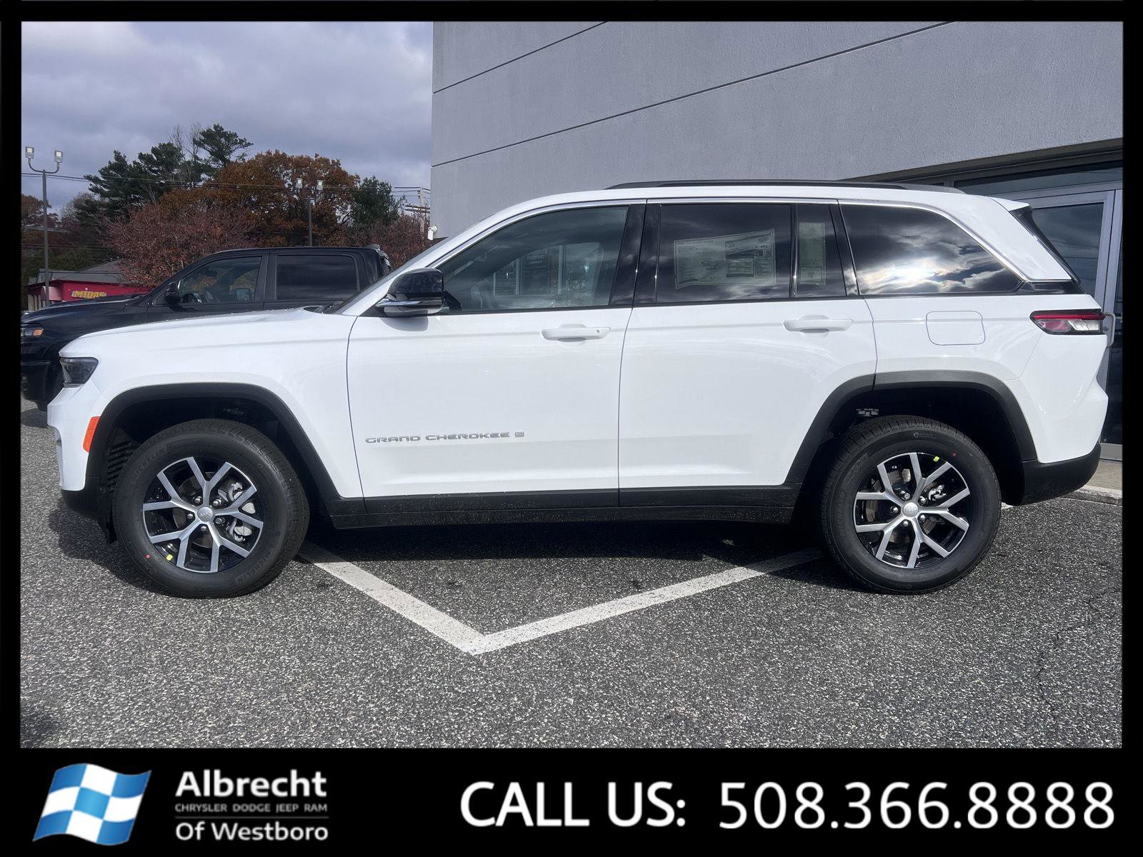 New 2025 Jeep Grand Cherokee Limited image 2