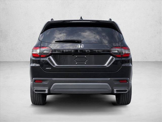Used 2025 Honda Pilot Touring image 6