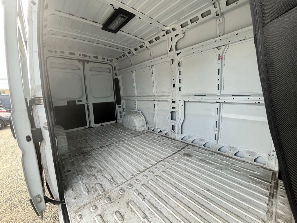 Used 2024 RAM ProMaster 2500 w/ Safety Group image 6