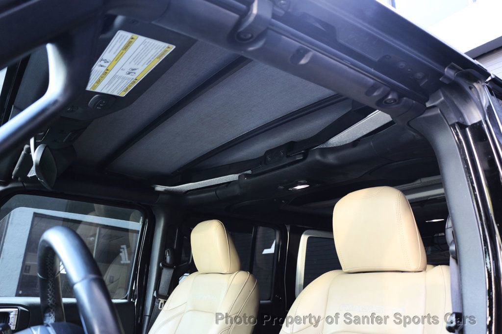 Used 2018 Jeep Wrangler Unlimited Rubicon w/ Dual Top Group AWD/4WD image 38