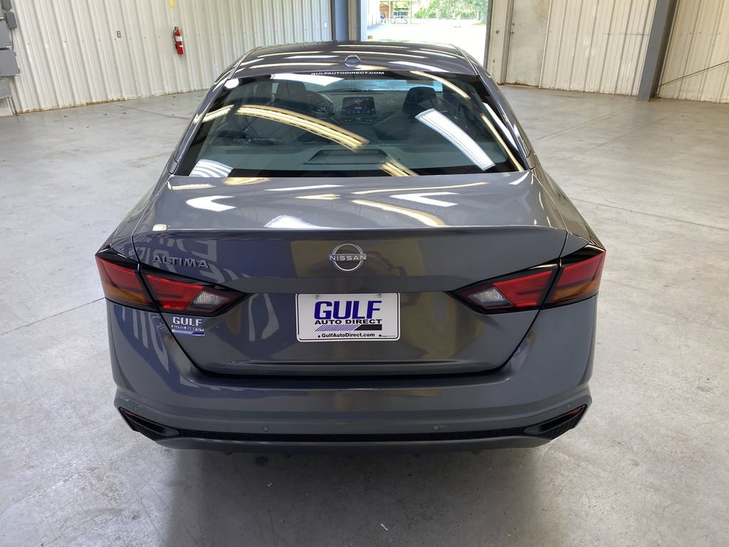 Used 2025 Nissan Altima 2.5 SV FWD image 7