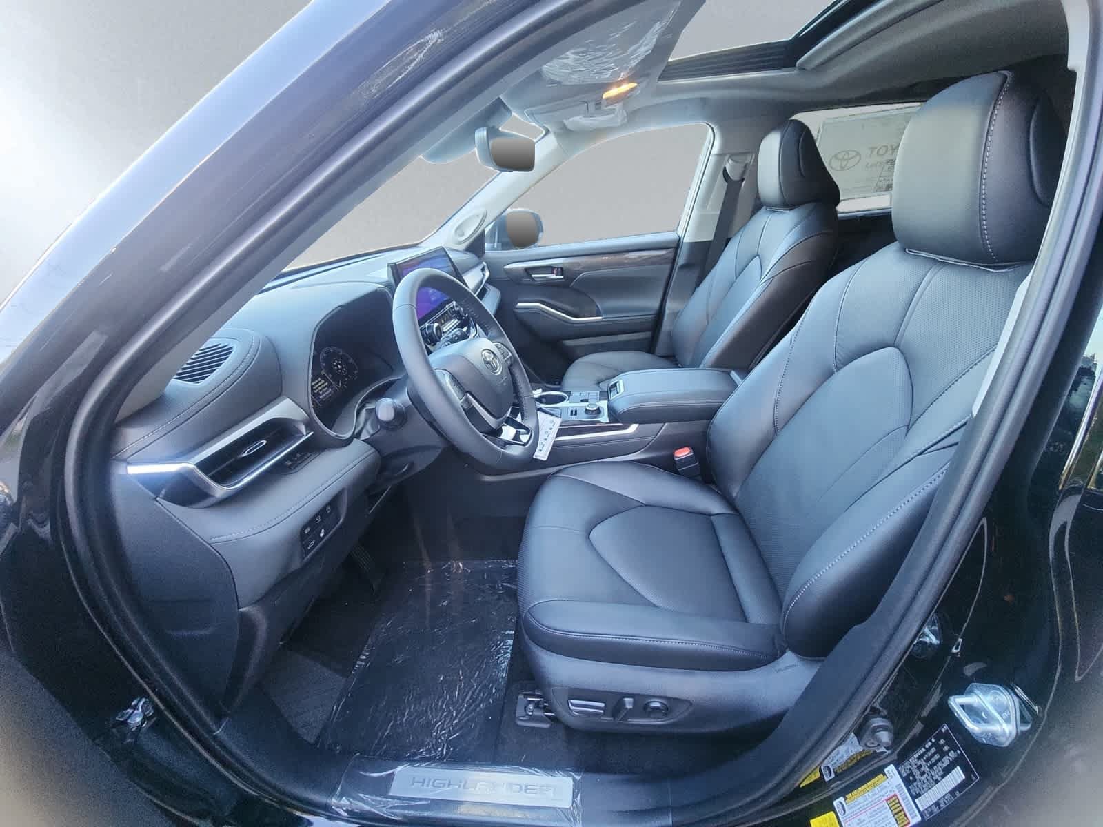 New 2026 Toyota Highlander Limited AWD/4WD image 7