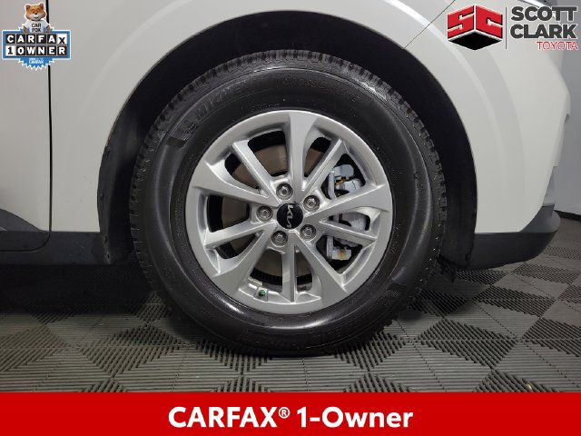 Used 2022 Kia Carnival LX FWD image 12