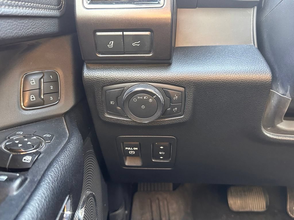 Used 2021 Ford Expedition Max Limited AWD/4WD image 32