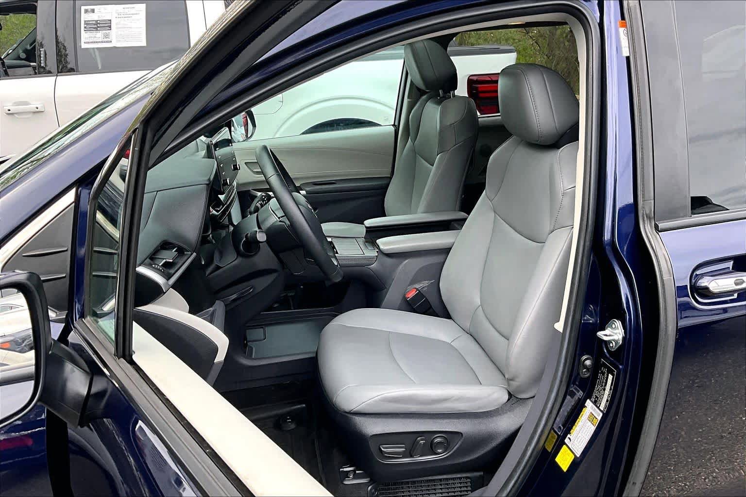 Certified 2024 Toyota Sienna XLE w/ XLE Plus Package AWD/4WD image 9