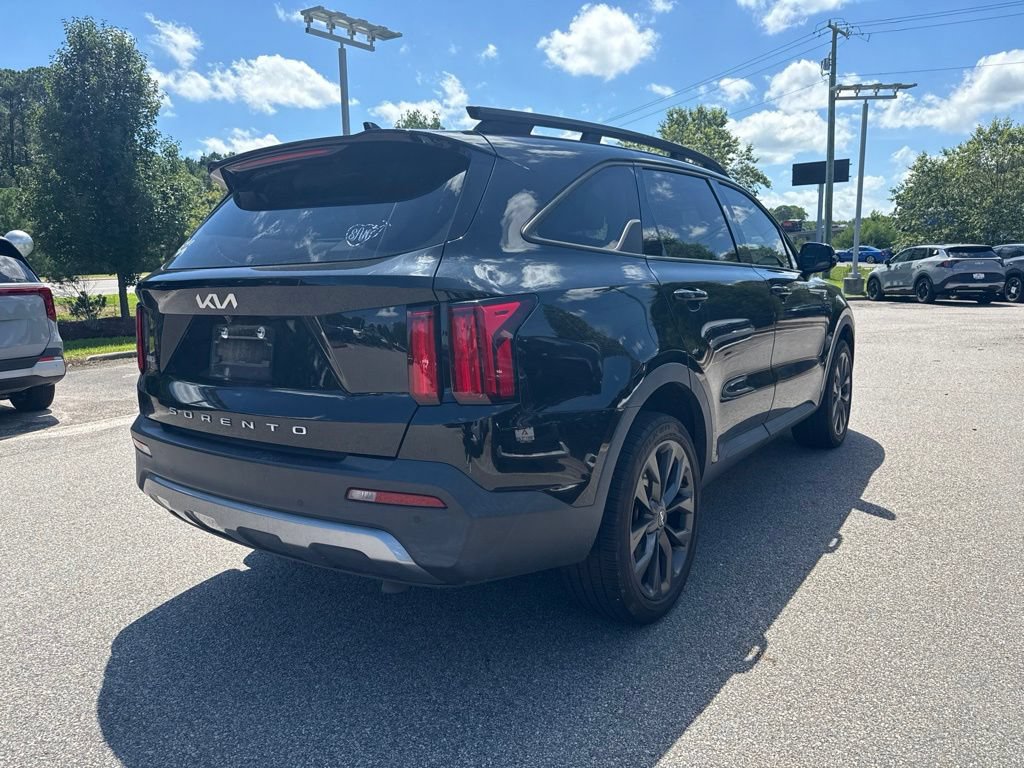 Used 2022 Kia Sorento SX Prestige w/ Rust Color Package AWD/4WD image 5