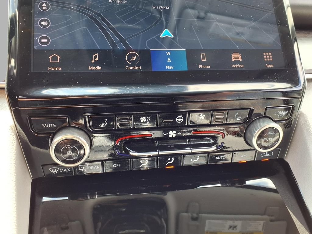 Used 2022 Jeep Grand Cherokee L Overland w/ Luxury Tech Group IV AWD/4WD image 9