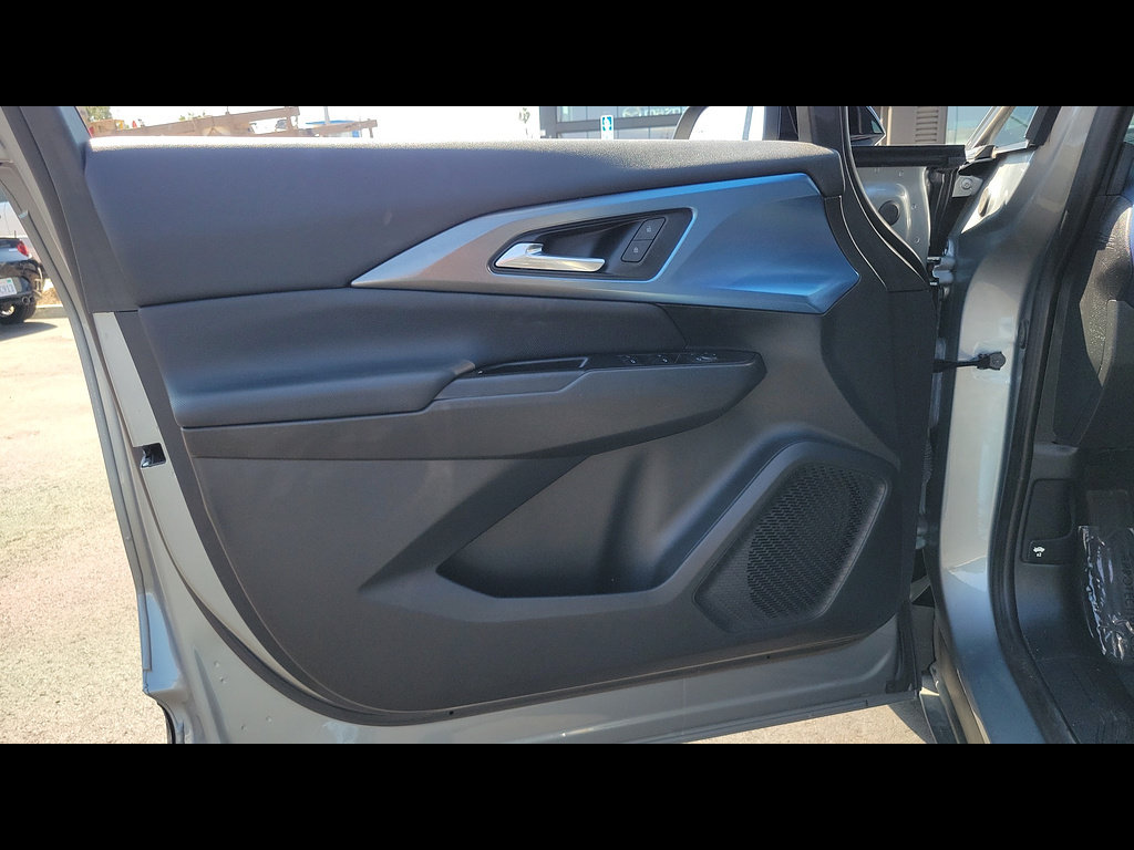 Used 2024 Chevrolet Equinox EV LT w/ LPO, Blackout Package FWD image 20