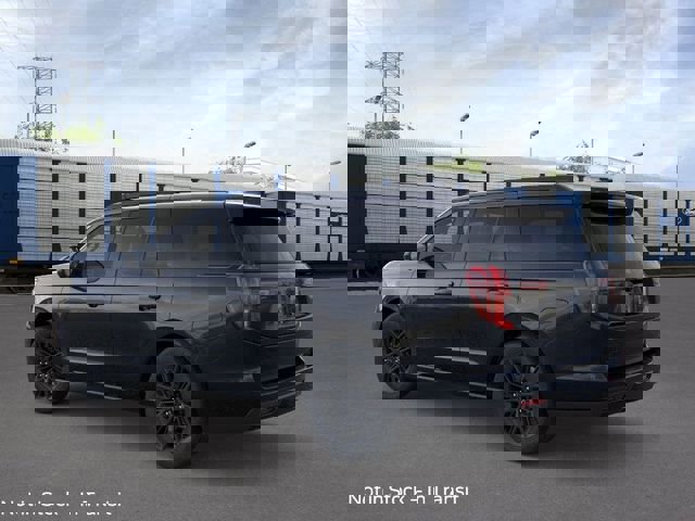 New 2026 Ford Expedition Platinum image 4