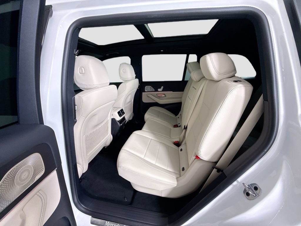 Certified 2025 Mercedes-Benz GLS 450 4MATIC image 22