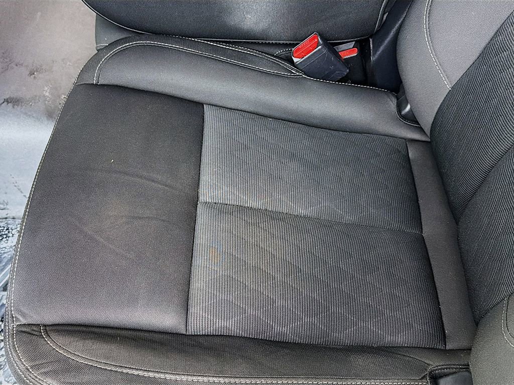 Used 2017 Nissan Titan SV image 17