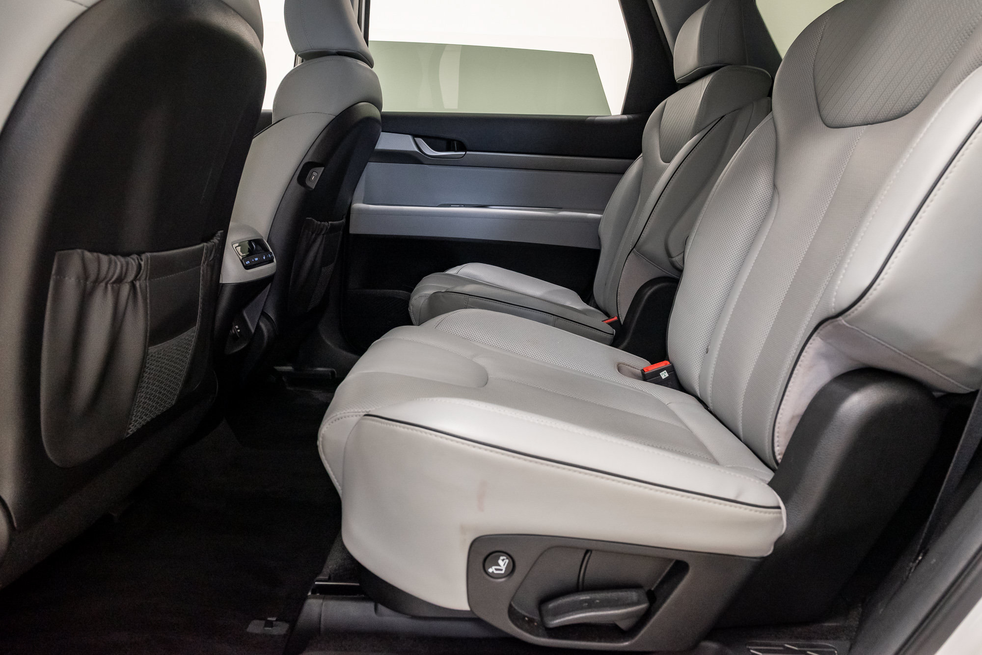 Used 2024 Hyundai Palisade SEL FWD image 24