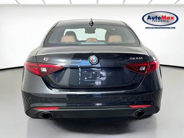 Used 2022 Alfa Romeo Giulia Ti AWD/4WD image 7